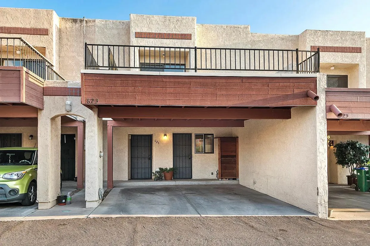 623 W Calle De Las Lomitas — Photo 1