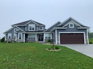 W155N4915 Orchid Ct, Menomonee Falls, WI 53051