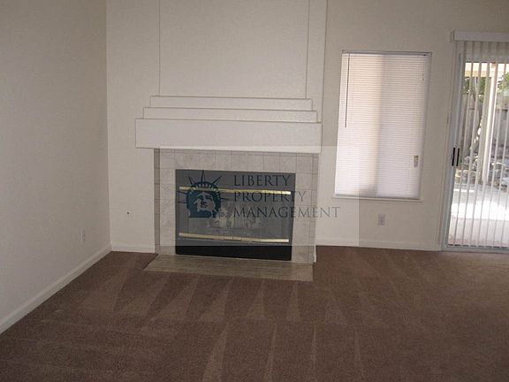 3rd image of 1824 Volendam Ave