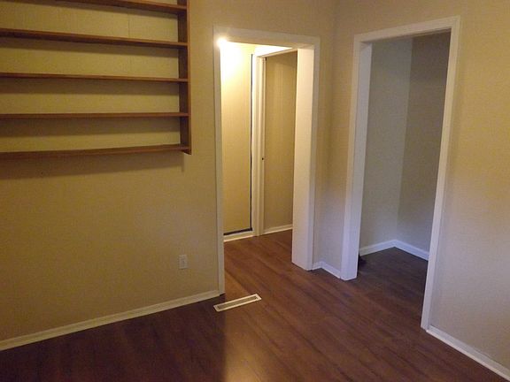 2nd image of 1515 Mollie St