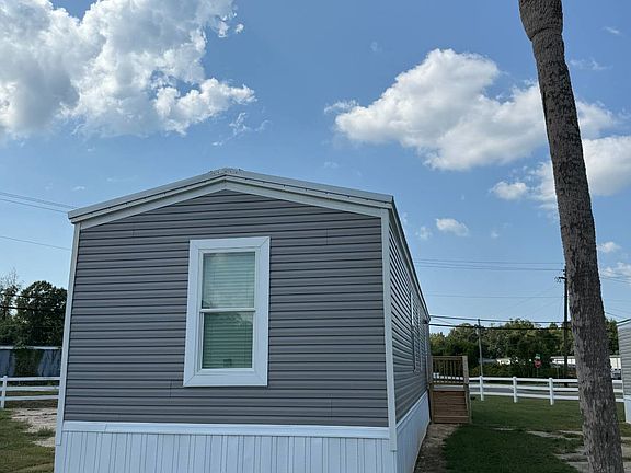 5th image of Creekside Willows 2800 19th Ave Lot 9