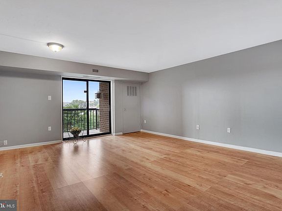 3rd image of 200 N Pickett St APT 513