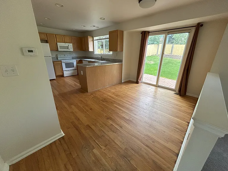 1436 Begonia Way — Photo 4