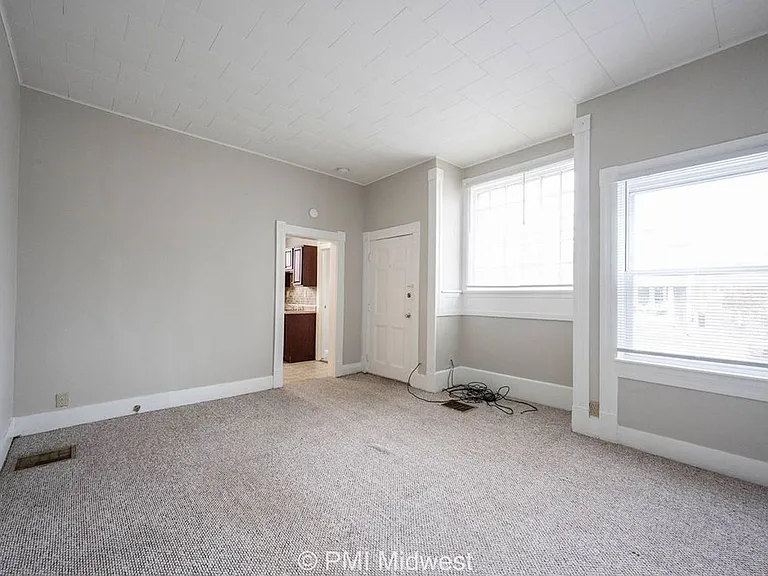 298 N Water St — Photo 7