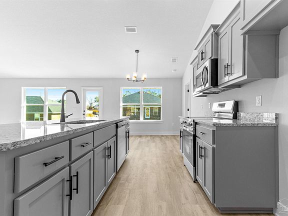 5th image of 1894 Hazelnut Dr #39B