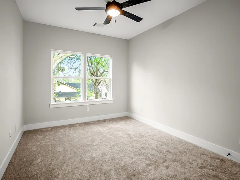 314 N Stiles St — Photo 34