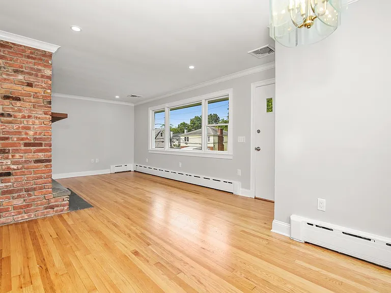 81 Cos Cob Ave #A — Photo 4