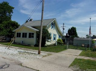 1216 Market St, Algonac, MI