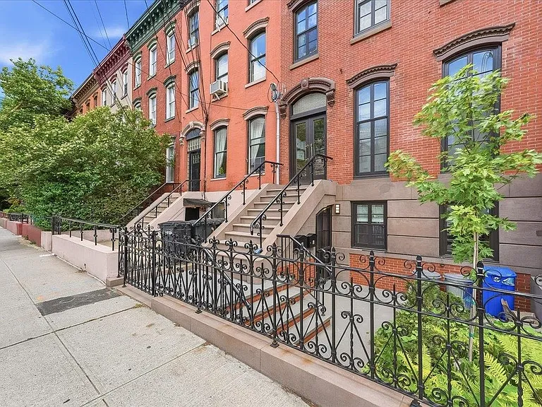 155 Grand St #2 — Photo 2