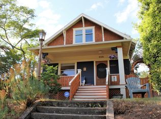 656 NW 74th St #B, Seattle, WA 98117