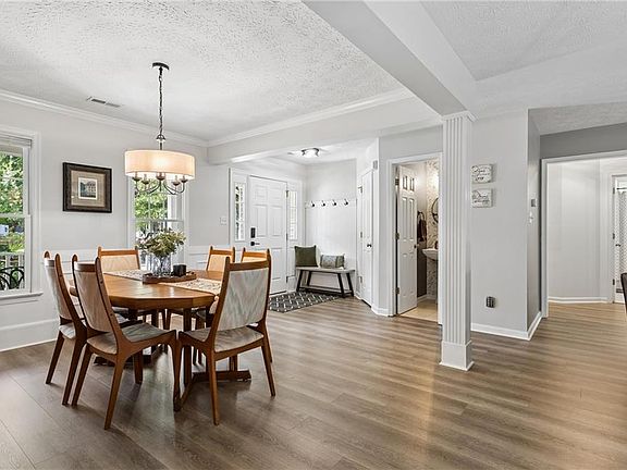 3rd image of 3705 Mulberry Ln