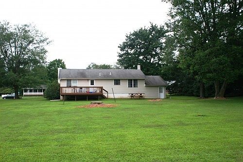 3rd image of 121 Wendy Cir