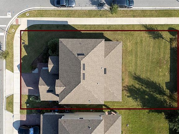 3rd image of 1369 Yorkdale Rd
