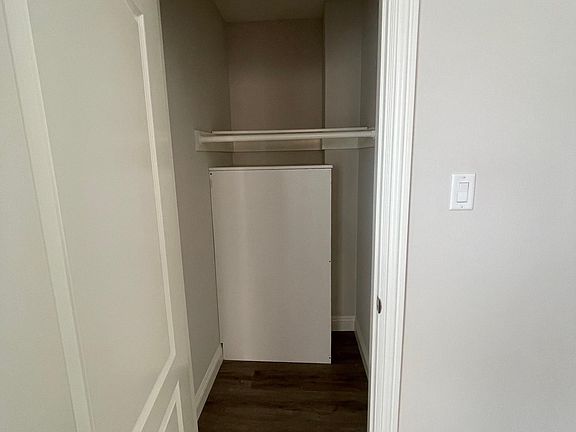3rd image of 16 N Marengo Ave APT D