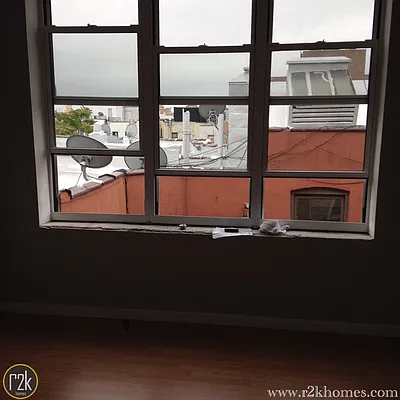 Rented by Realty 2000 Corp | media 13