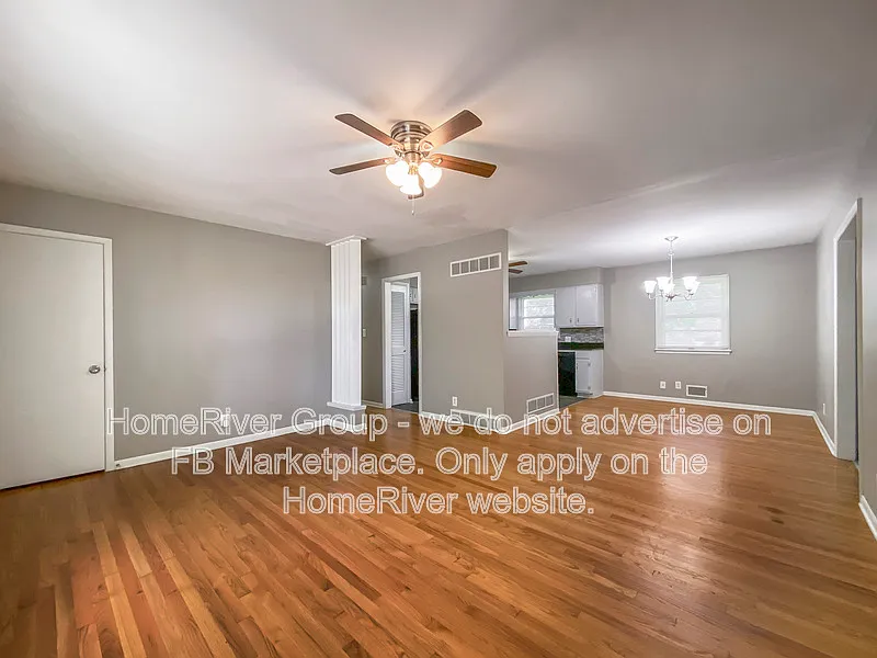 3 bed, 2.0 bath, 1404 sqft, $1,750 — Photo 4