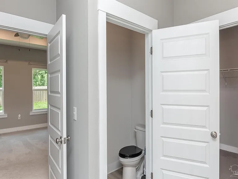 240 Camellia Dr — Photo 12