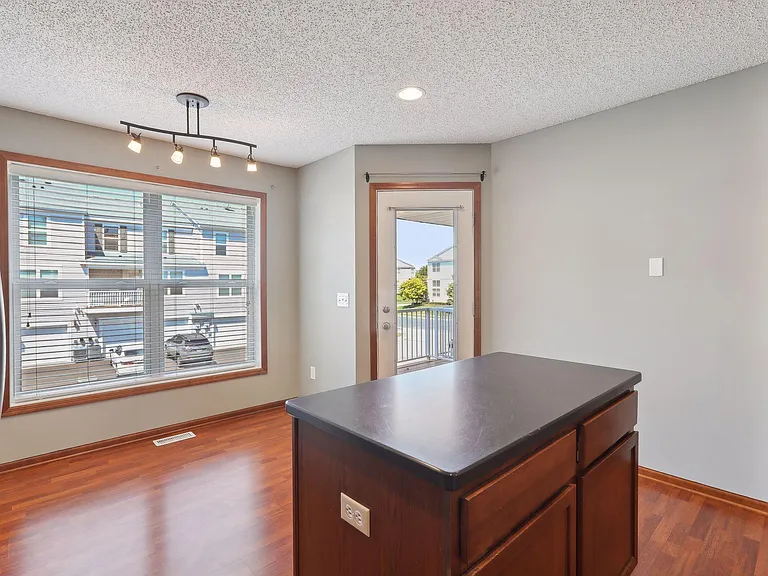 15024 Farnham Ave N — Photo 14
