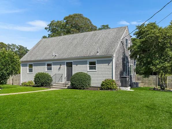 10 Lakeside Terrace, Harwich, MA 02645
