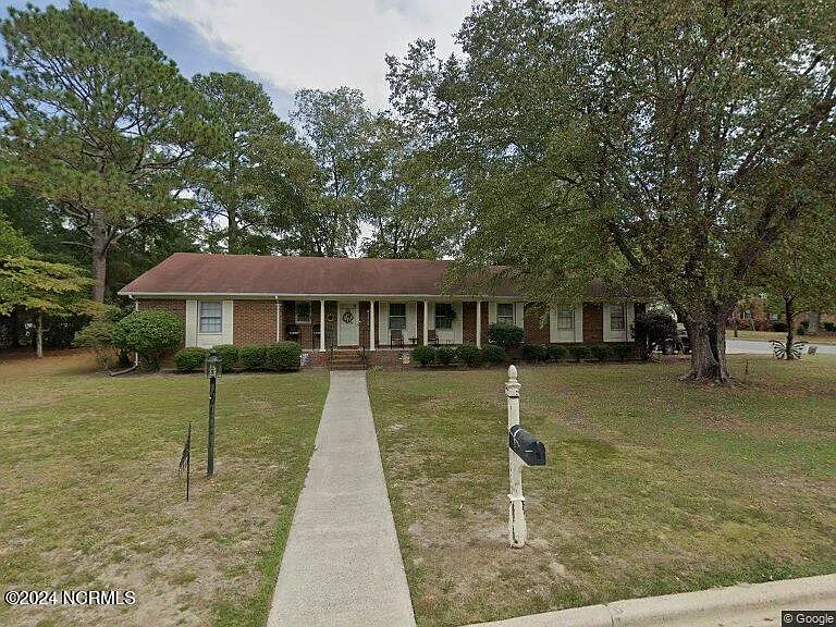 Studio, 2.0 bath, 1816 sqft, $1,500 — Photo 1
