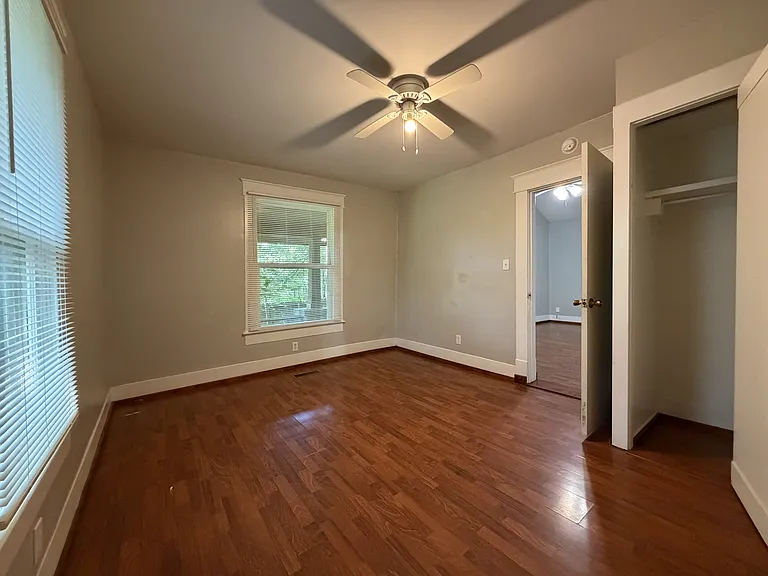 416 E Huntsville Rd — Photo 9