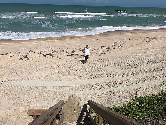 Can u feel the sand and sun