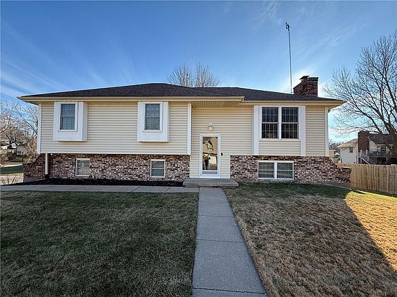 5th image of 3010 Squire Ln