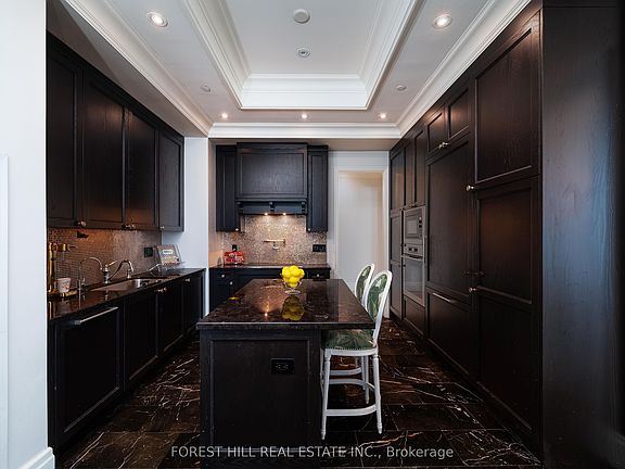 3rd image of 311 Bay St #3901