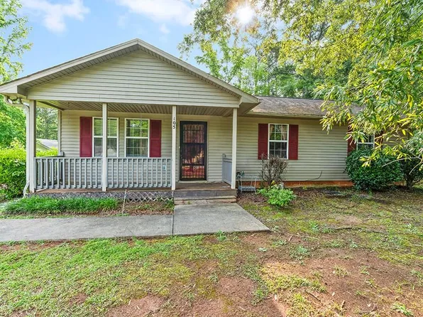 105 Rebecca Dr, Greenwood, SC 29646