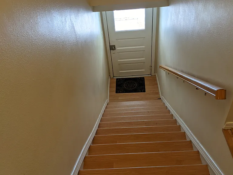 1004 W 4th St #A — Photo 15