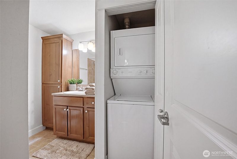 3rd image of 300 N 130th Street #2303