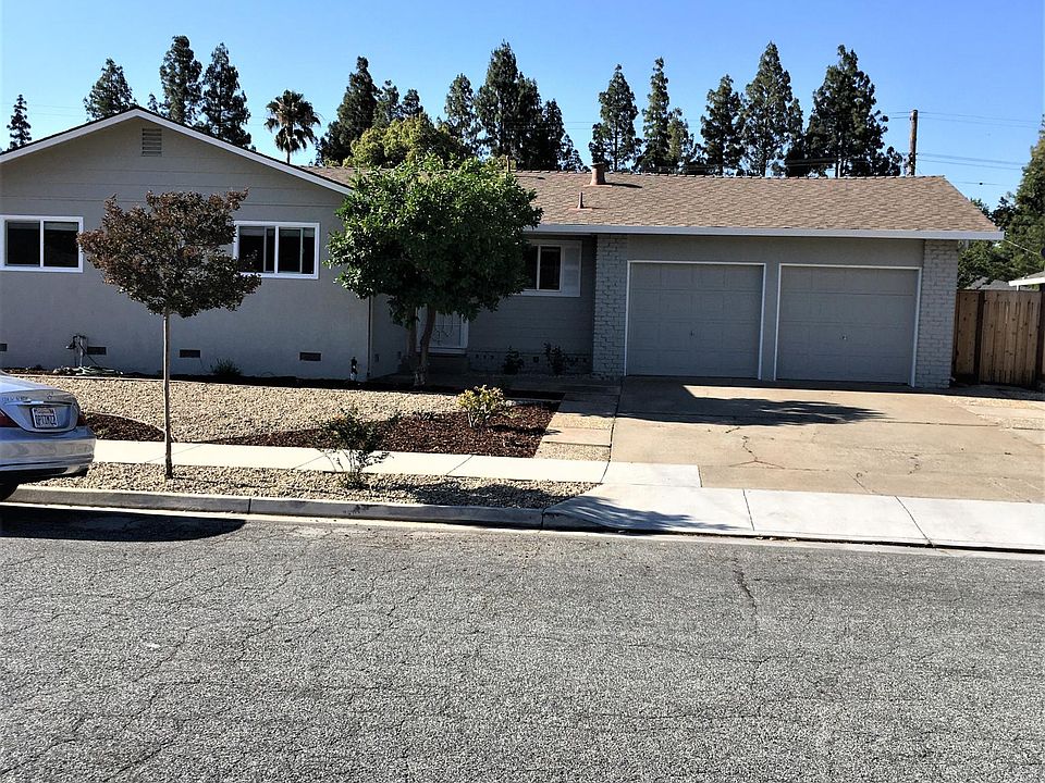 1st image of 461 Sherwood Dr
