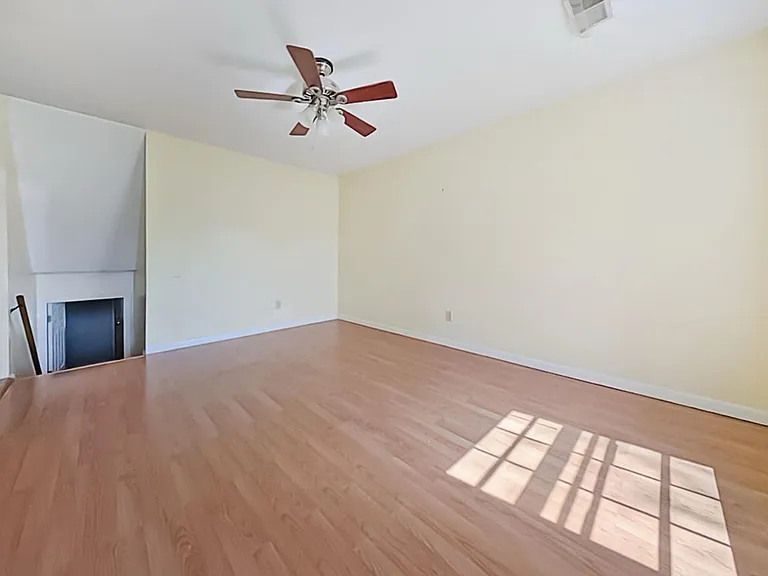 1006 Trent Blvd — Photo 4