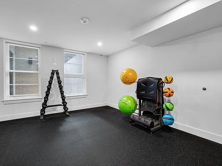 Beech Tree Place Apartments — Photo 18
