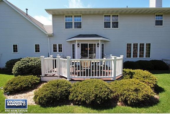 Lg. Deck for Entertaining