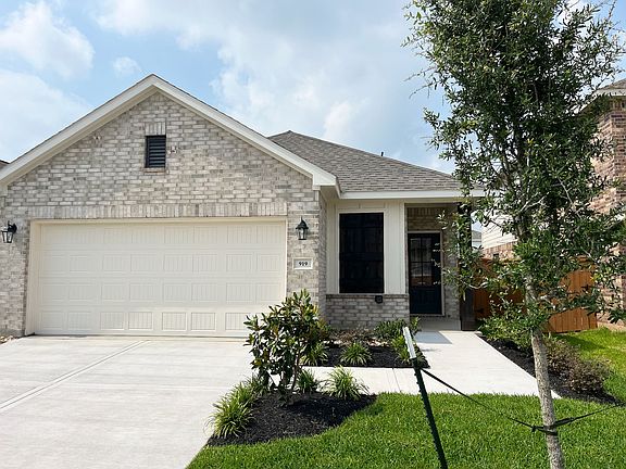 2nd image of 919 Pecan Harvest Dr