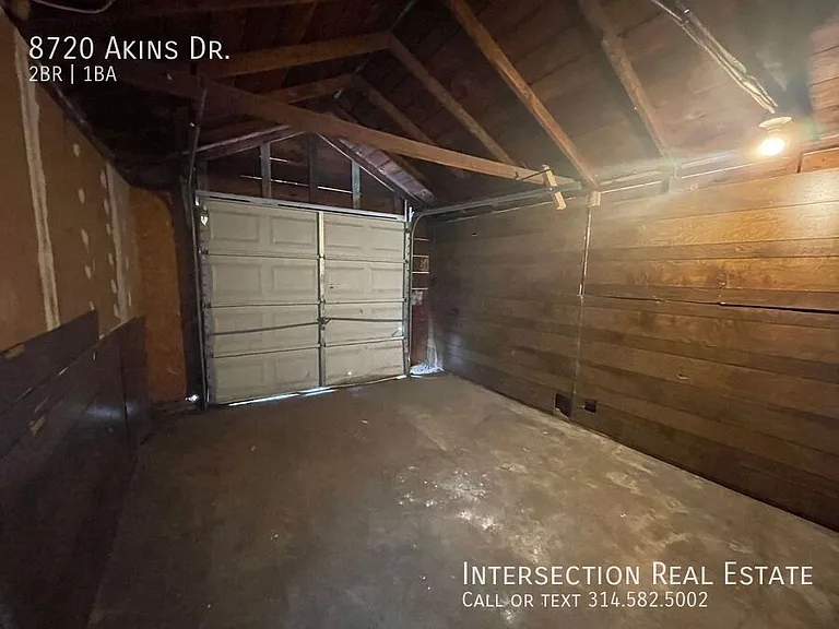 8720 Akins Dr — Photo 13