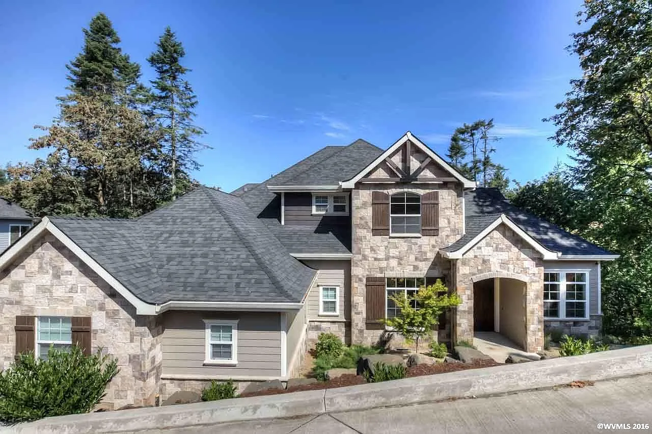 609 Sahalee Dr SE photo 1