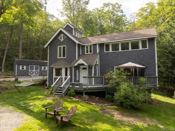 585 Leonhardt Rd, Becket, MA 01223
