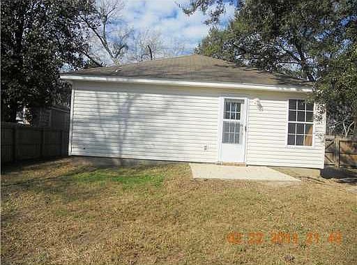 4th image of 2836 Gulf Ave