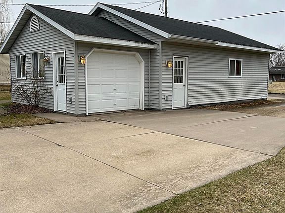 3rd image of 1215 Hollister Ave