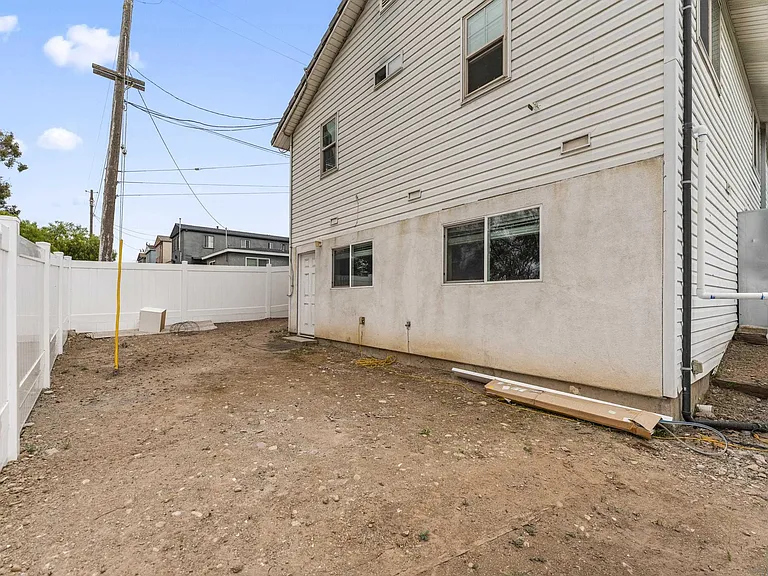 1120 Quail St — Photo 24