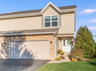 1210 Rose Dr, Sycamore, IL 60178