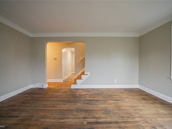5th image of 17824 Dalewood Ave