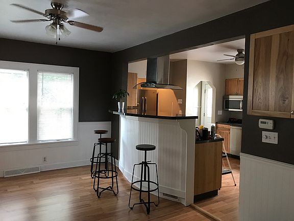 2nd image of 485 Orchard Grove Ave