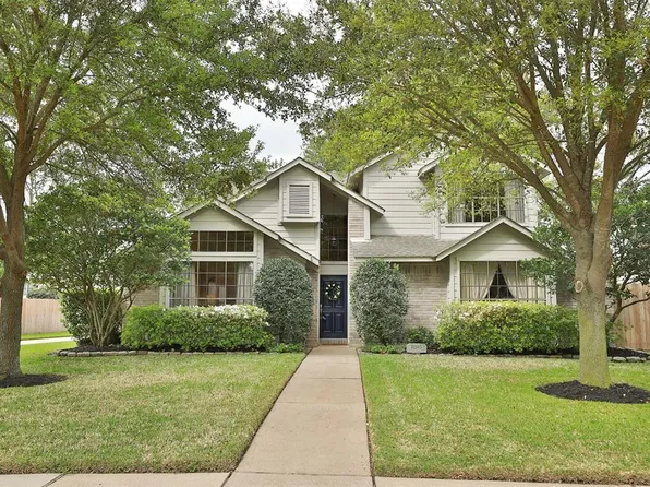 8203 Green Devon Dr, Houston, TX 77095