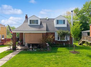704 Macfarlane Dr, Pittsburgh, PA 15235