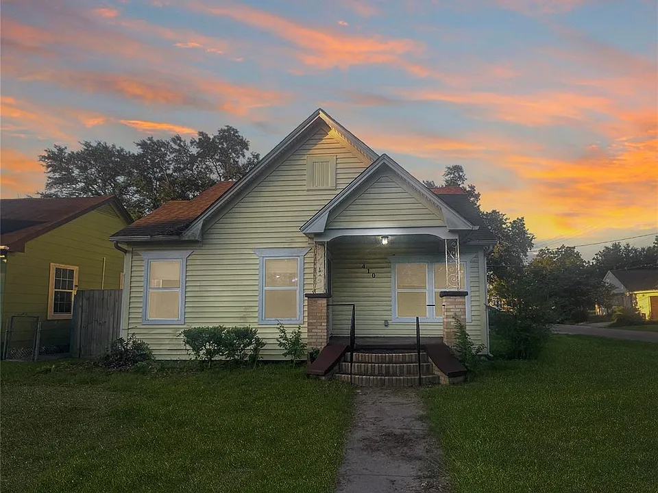 410 E Humble St