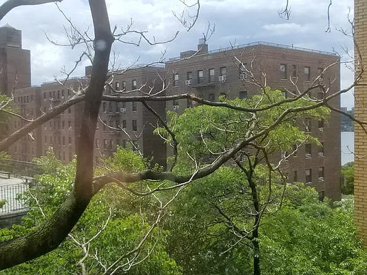 Rented by Sovereign Associates | media 24