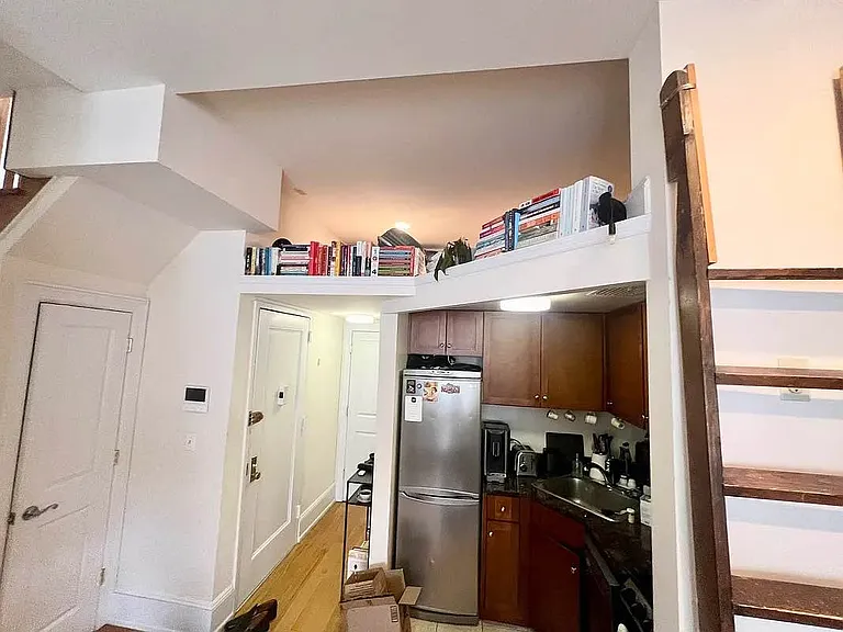 39 W 68th St #PHB — Photo 8